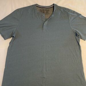Weatherproof Men's Blue Henley Shirt